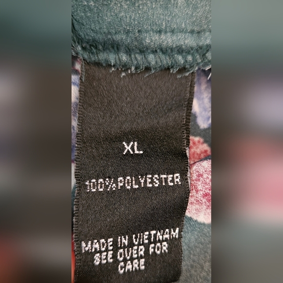 B Wear Womens Green Floral Cold Shoulder Short Sleeve Blouse Size XL - Picture 5 of 10